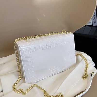 2022 Stylische Frauen-Botschafter-Taschen mit Knopfverschluss und Perlendekor in 7 eleganten Farben
