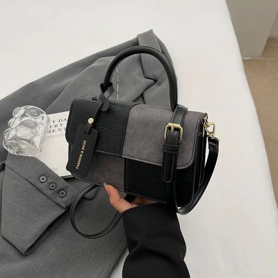 Stylische Handtaschen für Frauen am Strand Großkapazität PVC-Tote-Tasche mit Reißverschluss und zwei Gurten