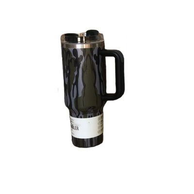 Nachhaltige 40oz Leopard-Druck Tarnung Strohbecher Tumbler für heiße und kalte Getränke