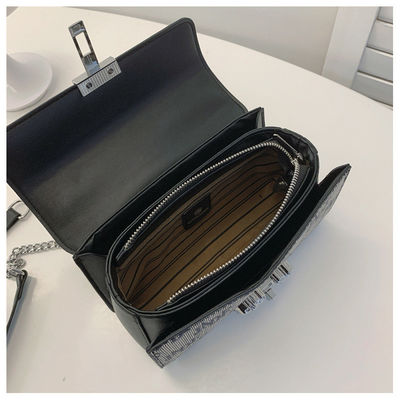 Retro-Brief gedruckte Kette Lange Schultergurt Frauen Crossbody Tasche Schließung Typ ZIP