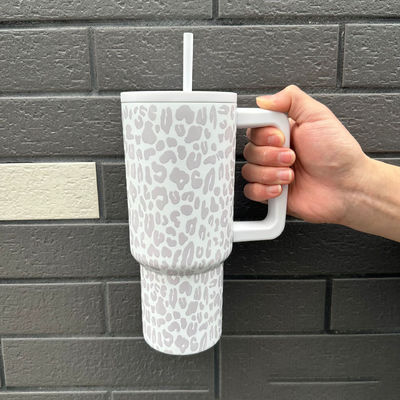 Custom Adventure 40oz Edelstahl-Tumbler mit Doppelwand Isolierung und Griff