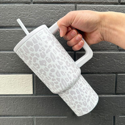 Custom Adventure 40oz Edelstahl-Tumbler mit Doppelwand Isolierung und Griff