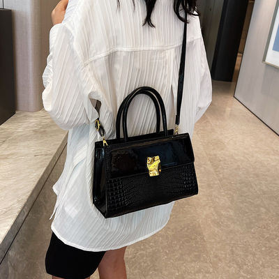 2023 Direct Casual Tote für Frauen Großleder Handtasche und Designer Schultertasche