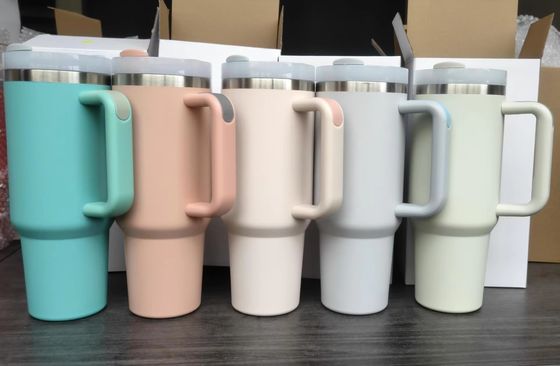 2.0 Beauchy Custom 40oz Edelstahl Vakuum isolierte Reisemug mit Stroh mit Kappe