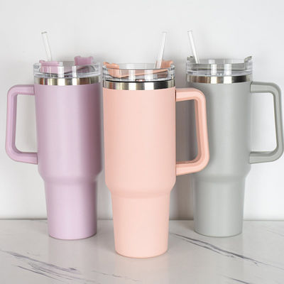 Kaffee-Tee-Bier-Wasser-Tumbler-Tasse mit Griff Strohdeckel Leopard-Gravierendes Design