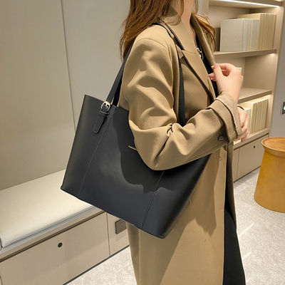 2024 Modische Schultertaschen für Damen mit goldener Kette und einem einzigen Griff