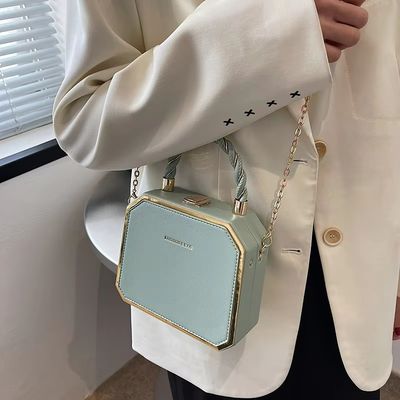 Bewegungserkennung Cross-Chain Schulter Damen Handtaschen mit kleinen Jelly-Light und PU