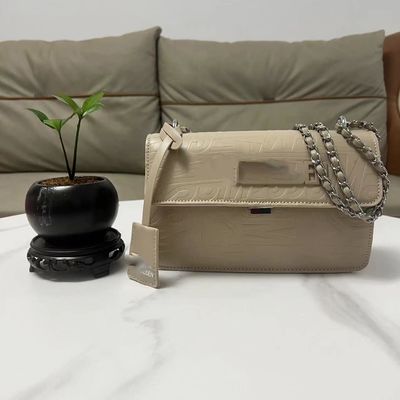 Tote-Taschen mit individuell gedrucktem Logo Großkapazitäts-PU-Leder-Schultertaschen für Frauen